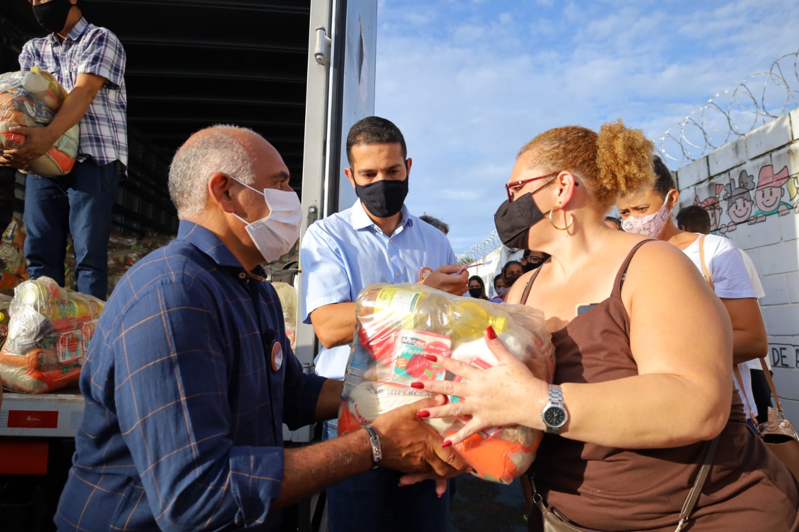 Rogério Cruz abre 3ª edição do Mutirão Governo de Goiás com Caravana do Bem