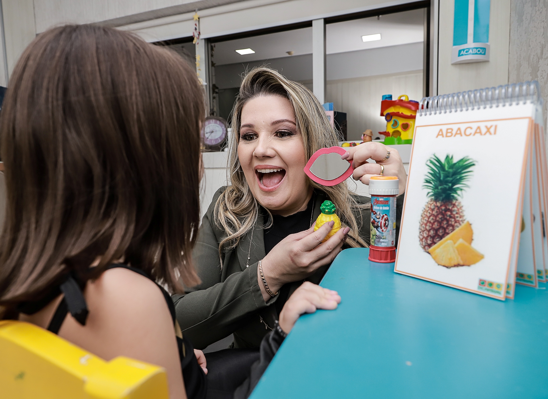 Youtubês: Fenômeno é prejudicial ao desenvolvimento da comunicação e interação infantil