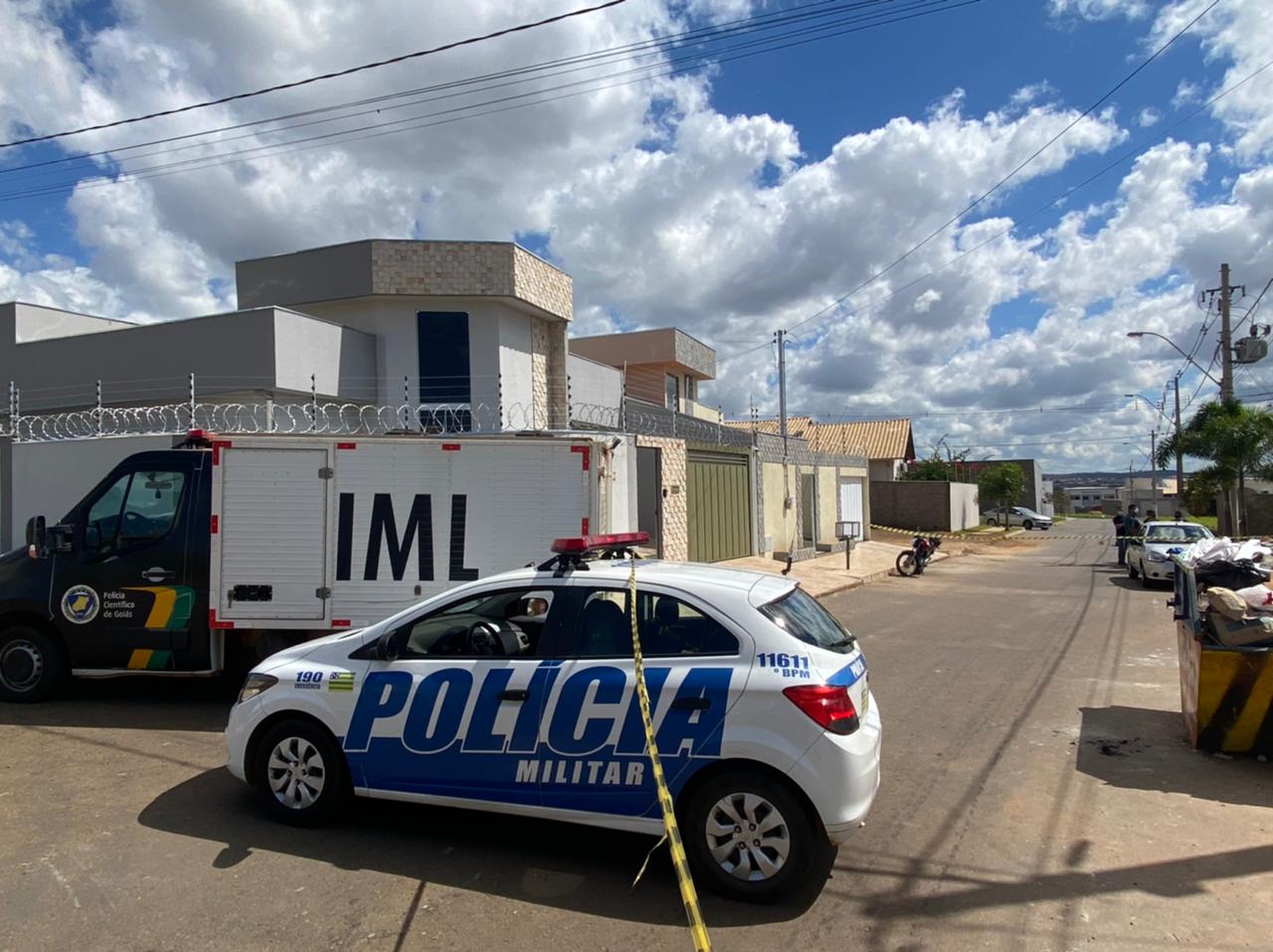 Mãe é presa suspeita de matar e colocar fogo no filho recém-nascido, em Anápolis