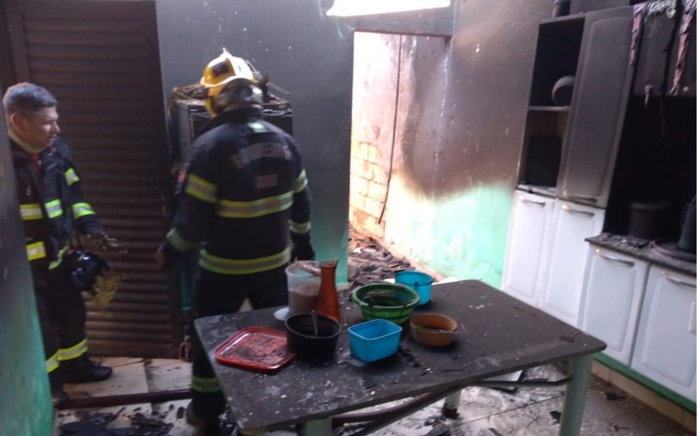 Criança morre durante incêndio em casa