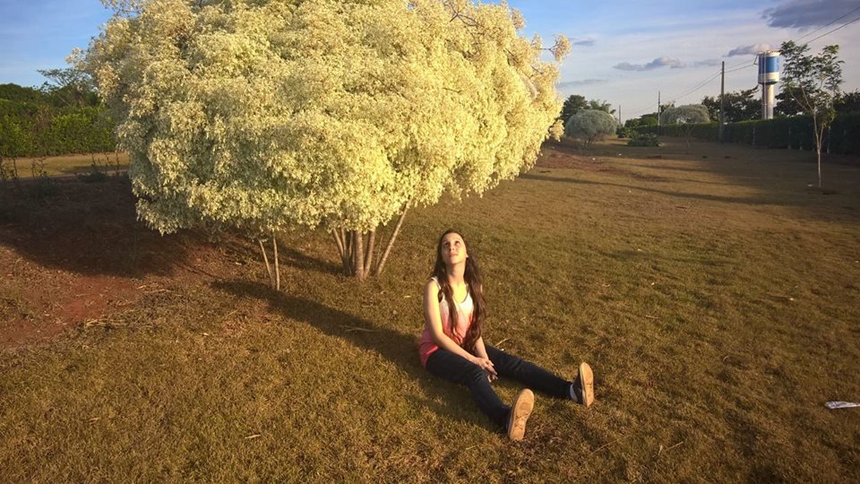 Ingrid Nasser, filha do presidente do DM, morre aos 20 anos