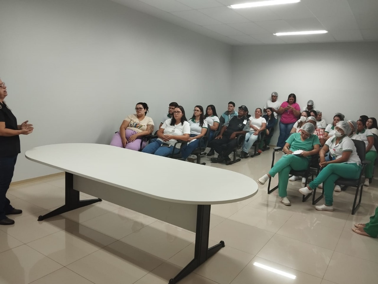 Policlínica de Quirinópolis capacita sobre higiene das mãos