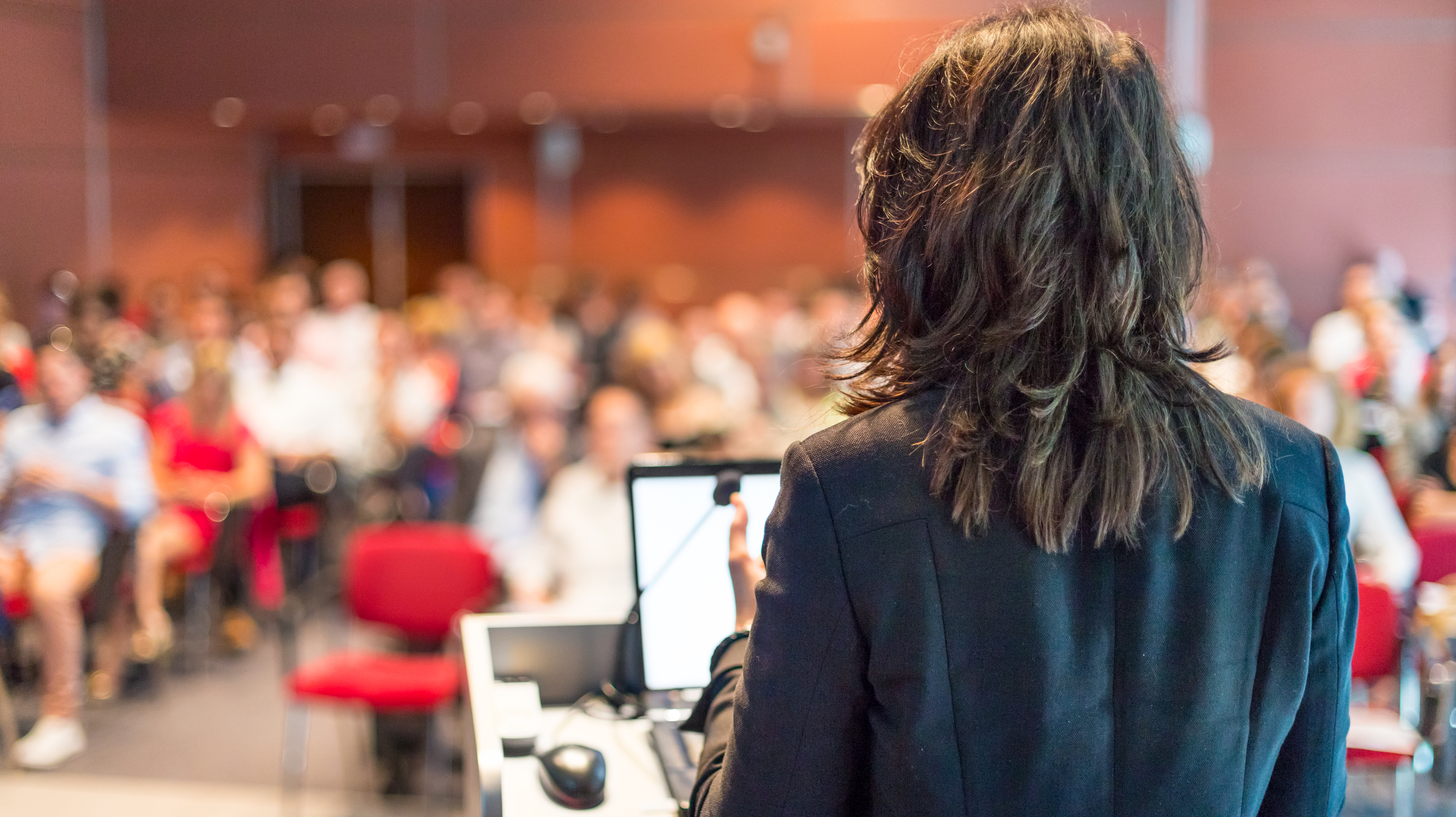 "Encontro de Mulheres Poderosas" será realizado em Goiânia com foco em empoderamento e desenvolvimento pessoal