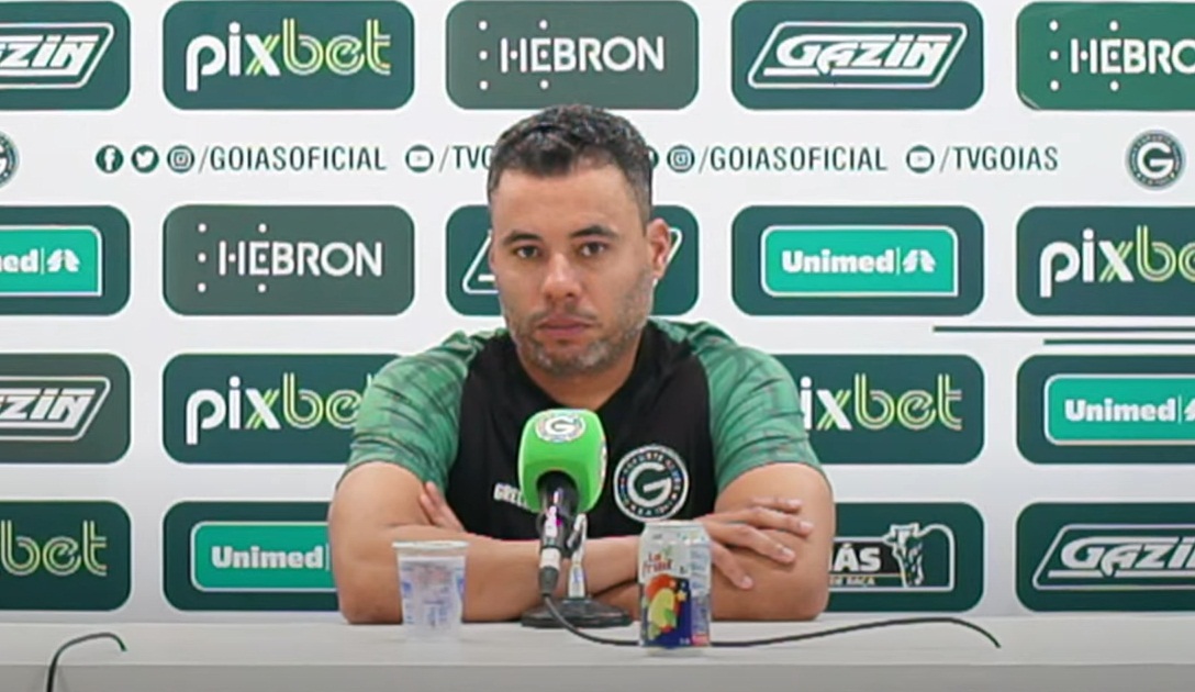 Embalado com a vitória diante do atual campeão Brasileiro, o Goiás enfrenta o Atlético-GO