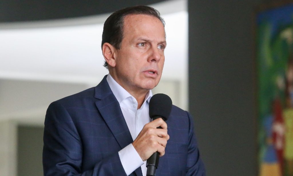 Doria anuncia desistência de candidatura à presidência