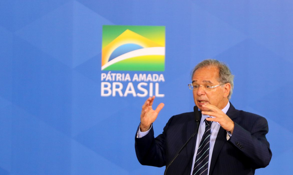 Guedes se apoia no resultado fiscal do governo