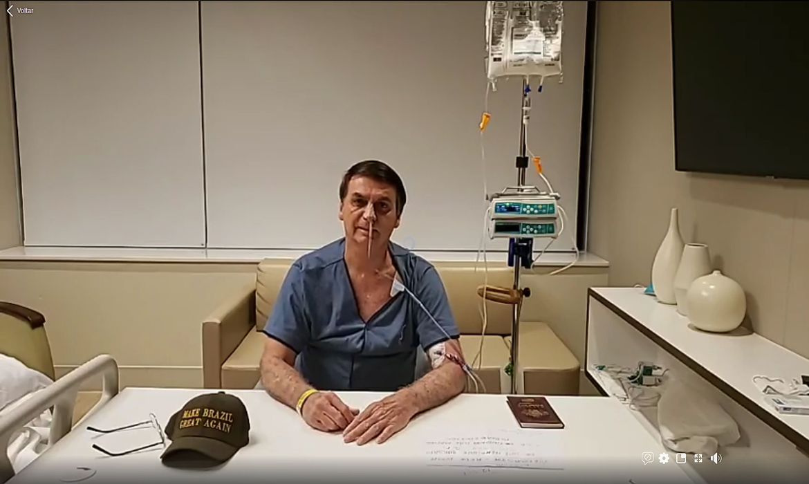 Bolsonaro apresenta melhora, mas cirurgia não está descartada, diz novo boletim