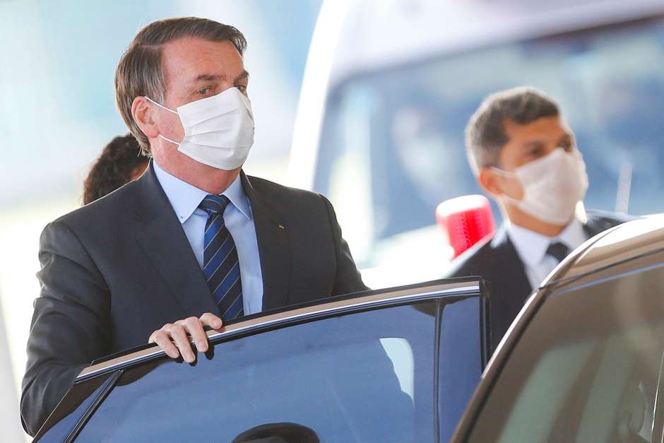 Lockdown é receita para colapso, diz Bolsonaro
