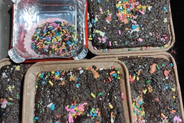 PM prende dupla que vendia doces de maconha em área nobre de Goiânia