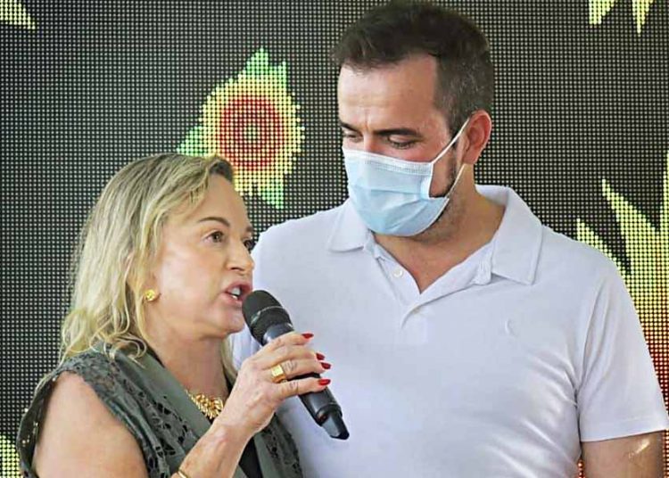 Sem partidos e prefeitos, Mendanha apela para políticos derrotados