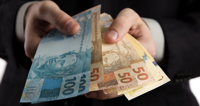 PF investiga desvio de recursos públicos