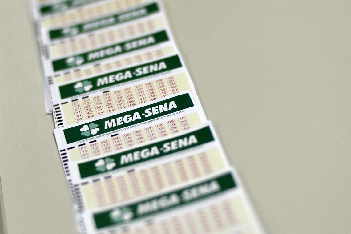 Mega-Sena acumula e pagará R$ 35 milhões; veja as dezenas sorteadas