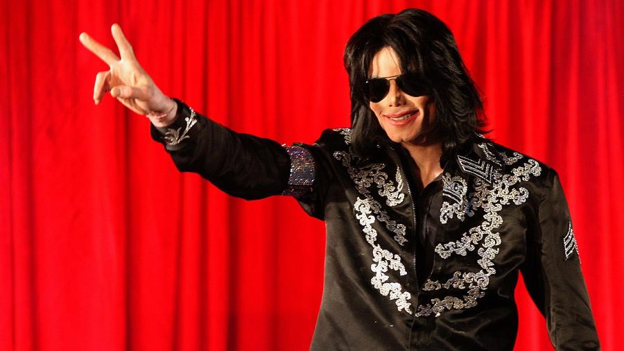 Lucros póstumos de Michael Jackson deixam R$ 11 bilhões para a família, diz site
