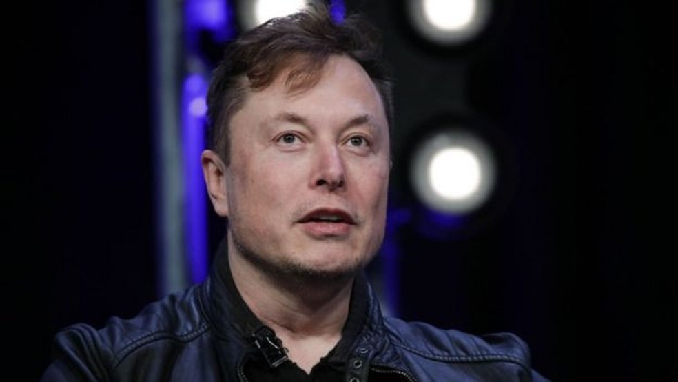 Elon Musk deixa de ser 2º homem mais rico do mundo com queda das ações da Tesla