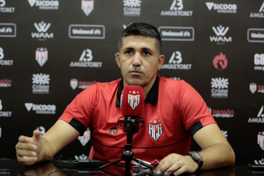 Técnico Eduardo Souza  elogia empate do Atlético-GO contra o Palmeiras
