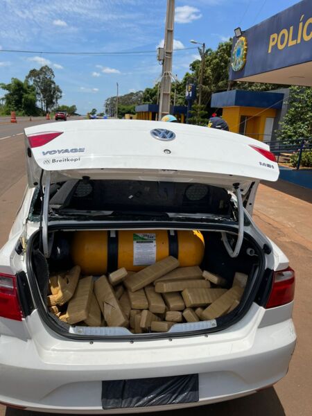Policia Rodoviária Federal apreende mais de 125kg de maconha, em Jataí