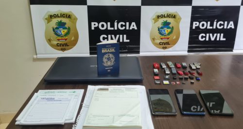 Suspeita de simular contrato milionário com mineradora e enganar vítimas é presa