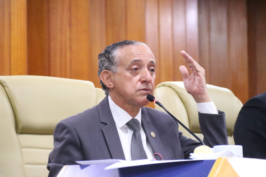 Anselmo: emendas impositivas

foram entregues ao prefeito