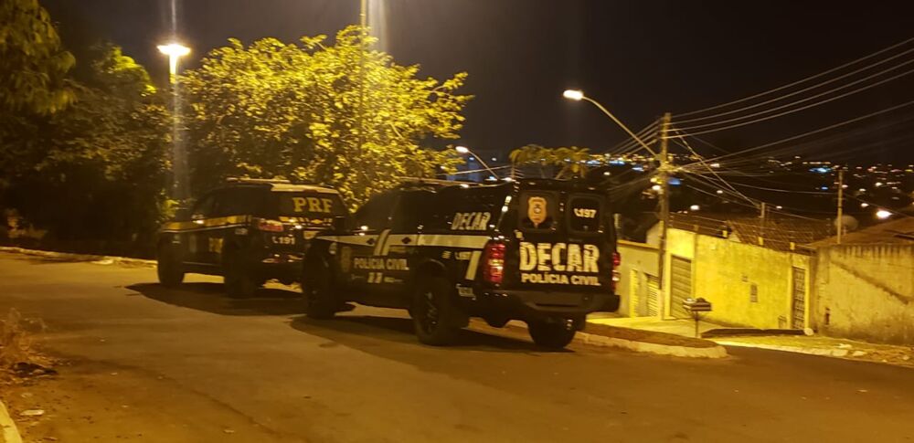 Policiais apreendem carga de 4 toneladas de maconha
