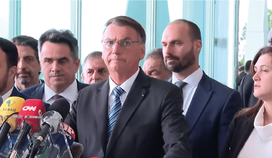 Bolsonaro não contesta derrota  e diz que seguirá a Constituição
