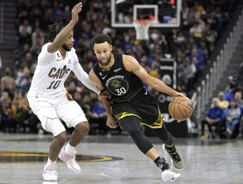 Stephen Curry brilha e comanda vitória do Golden State Warriors na NBA