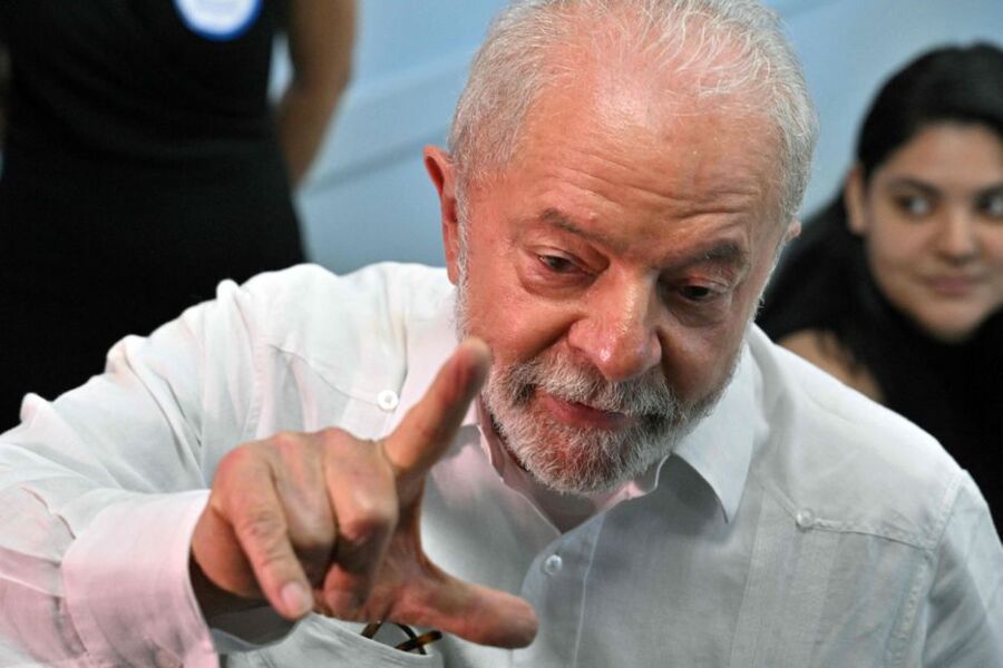 Novo Ministro da Defesa deverá ser um civil