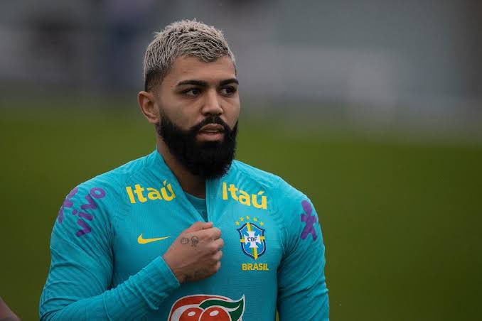 Gabigol lamenta ausência na Copa do Mundo, mas promete torcida pelo hexa