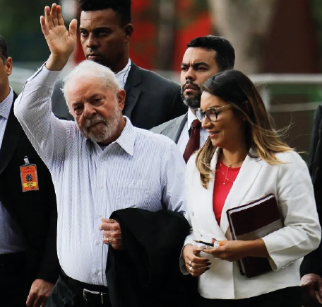 Sede do governo de transição  de Lula vira centro do poder