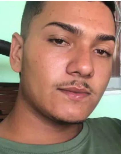 Jovem desaparece misteriosamente na porta do trabalho
