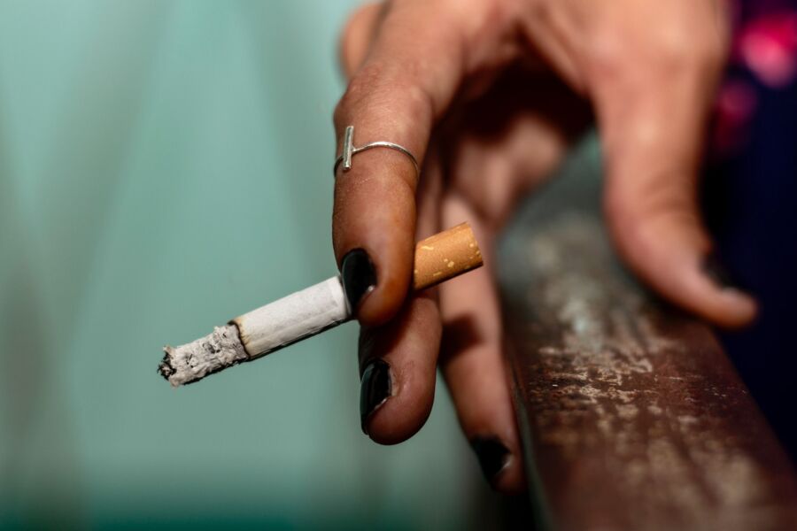 Nova Zelândia proíbe venda de cigarros para jovens