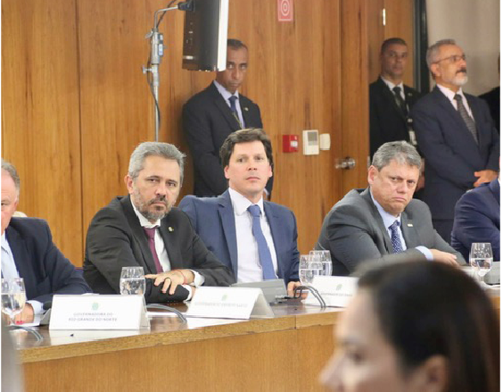 Daniel, em encontro com Lula:  “Apoio à democracia no país”