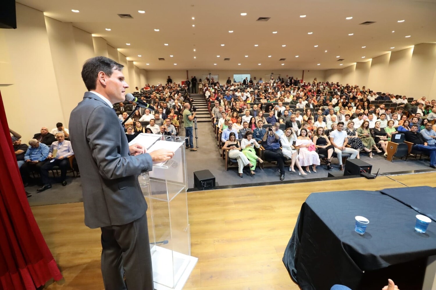 Alego entrega título de cidadão a Lissauer Vieira