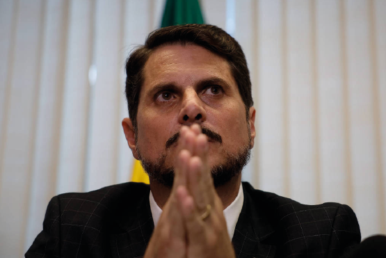 Relato de Marcos do Val pode levar a quebra de sigilo de Bolsonaro