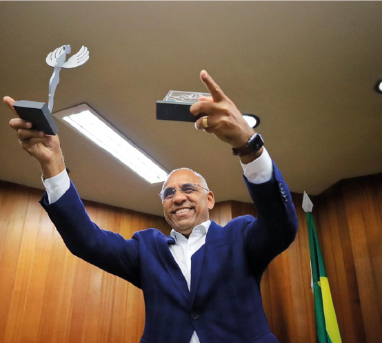 Rogério Cruz é homenageado como político do ano