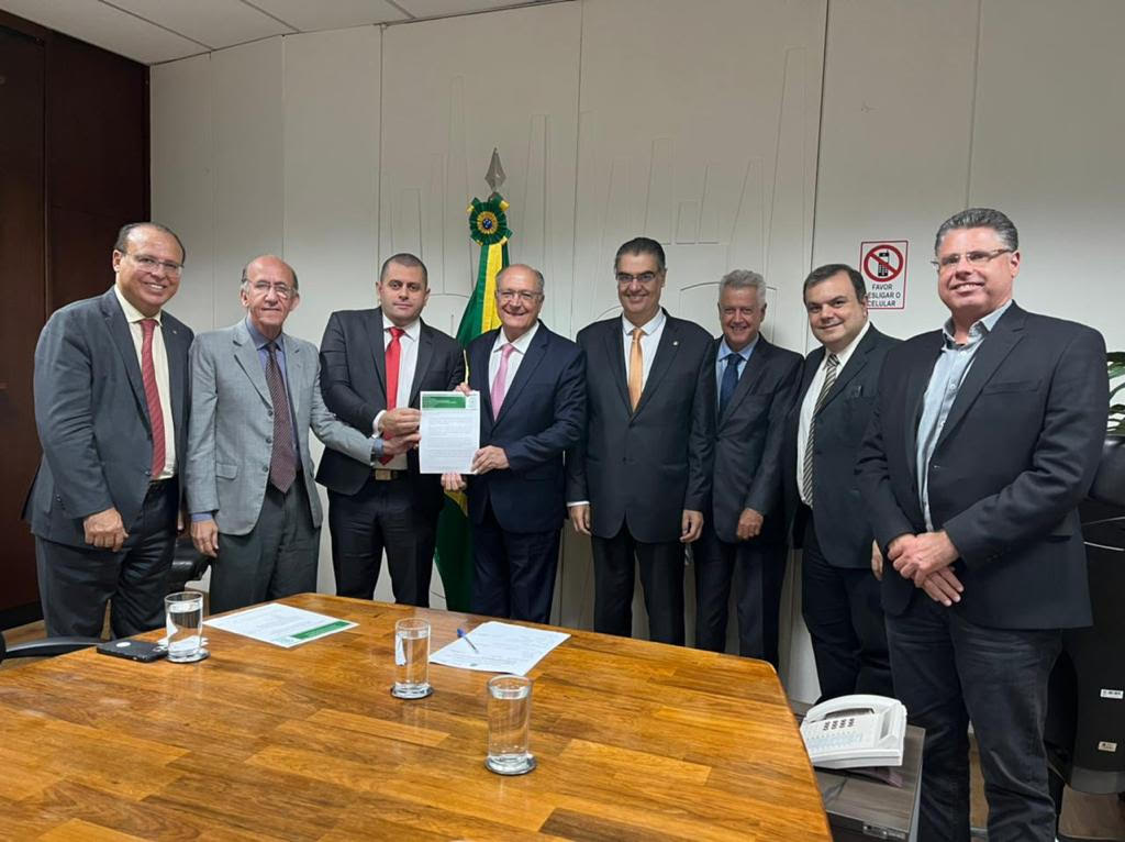 Otoni trata com Alckmin de  projetos para hidrogênio verde