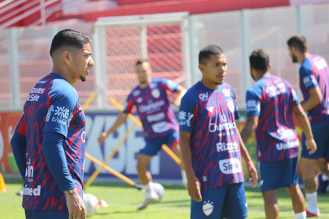 Vila Nova e Cuiabá se enfrentam  pela Copa Verde