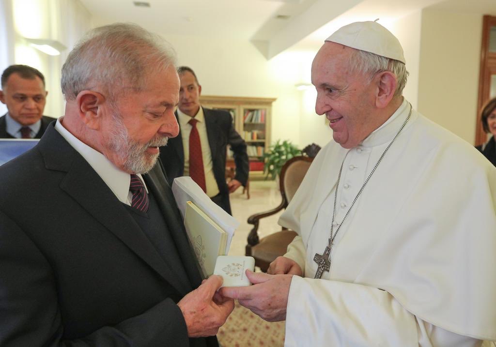 Papa Francisco recebe alta neste sábado 1.