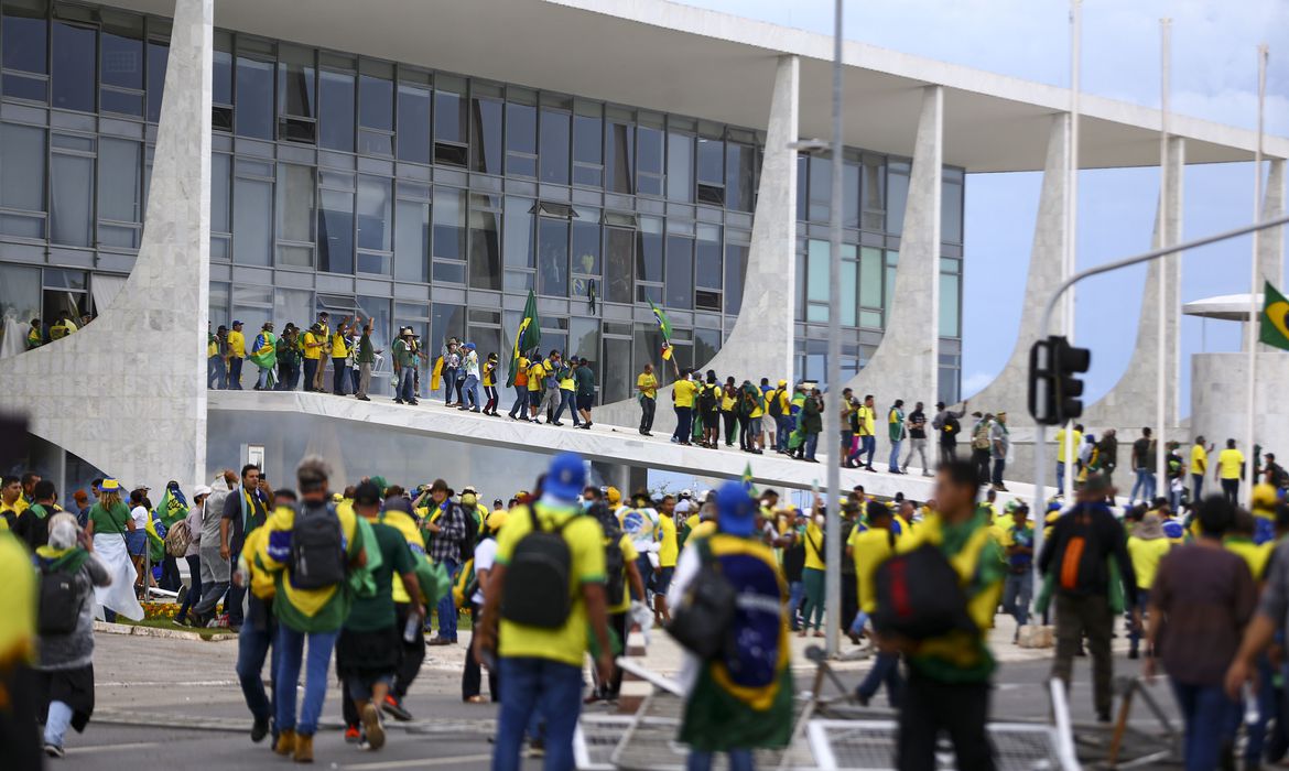 Planalto ficou de fora de  alertas sobre atos golpistas