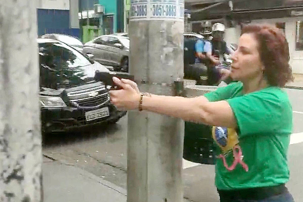 Deputados Bolsonaristas eleitos com fakes pedem que Moraes censurar a Folha e o Globo