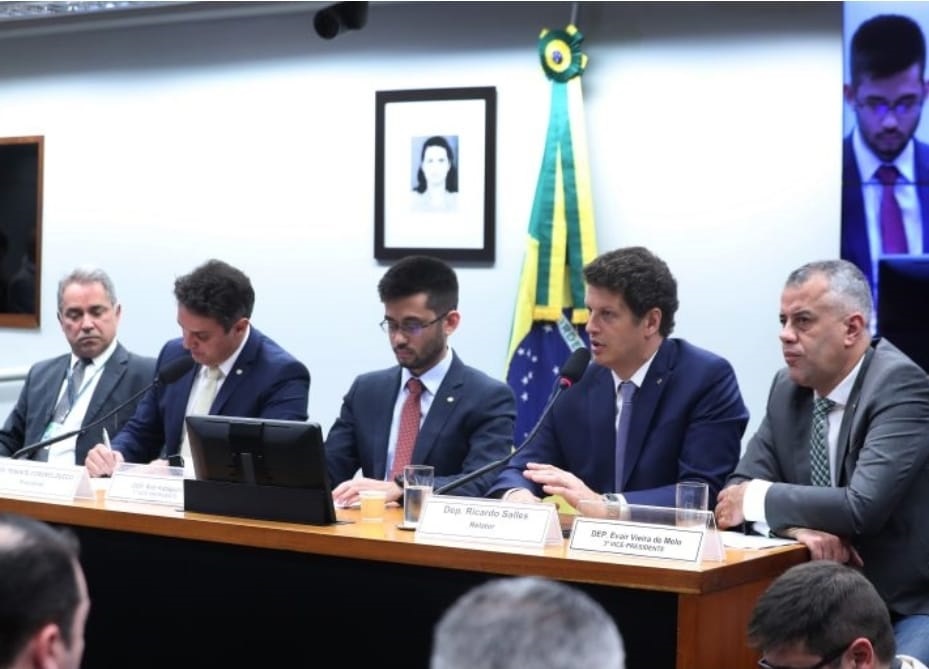 CPI do MST convida Ronaldo Caiado a falar sobre invasões de terras