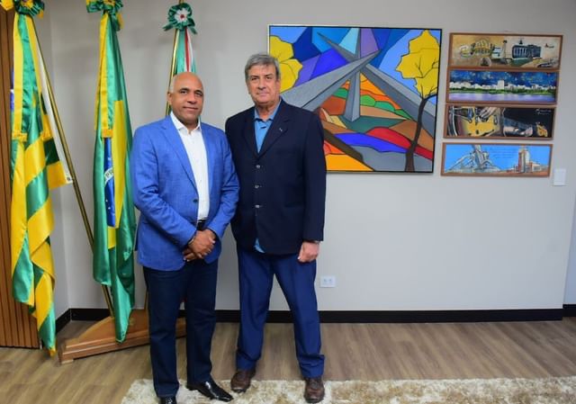 Cruz troca experiências com prefeito de Feira de Santana