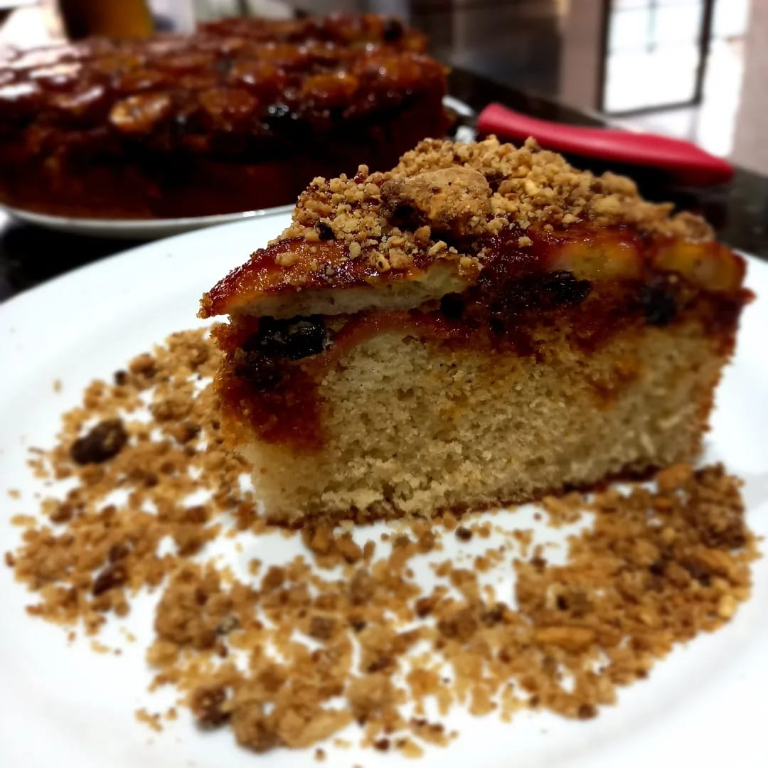 Bolo de Banana invertido, o queridinho das donas de casa e cafeterias