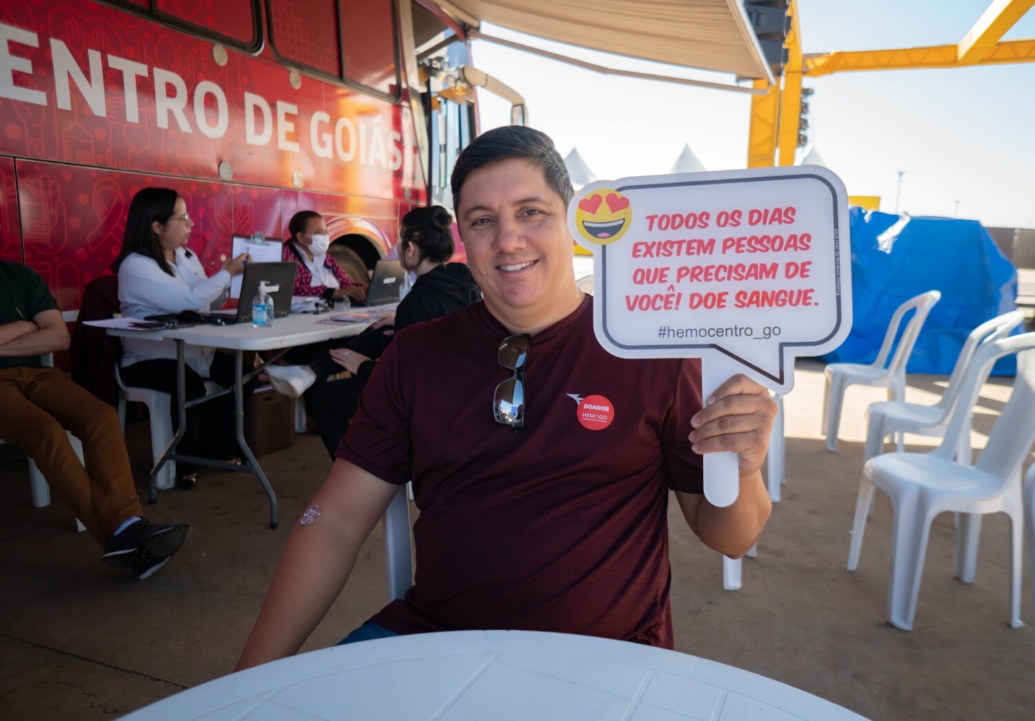 Campanha em parceria com o festival Deu Praia mobiliza mais de 500 doadores de sangue em Goiânia