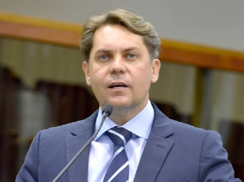 Sem Ana Paula, Bruno Peixoto é favorito para chegar ao segundo turno em Goiânia