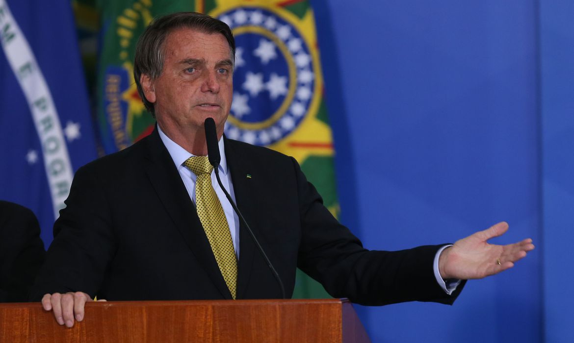 TSE nega pedido de Bolsonaro para afastar Alexandre de ação sobre lives