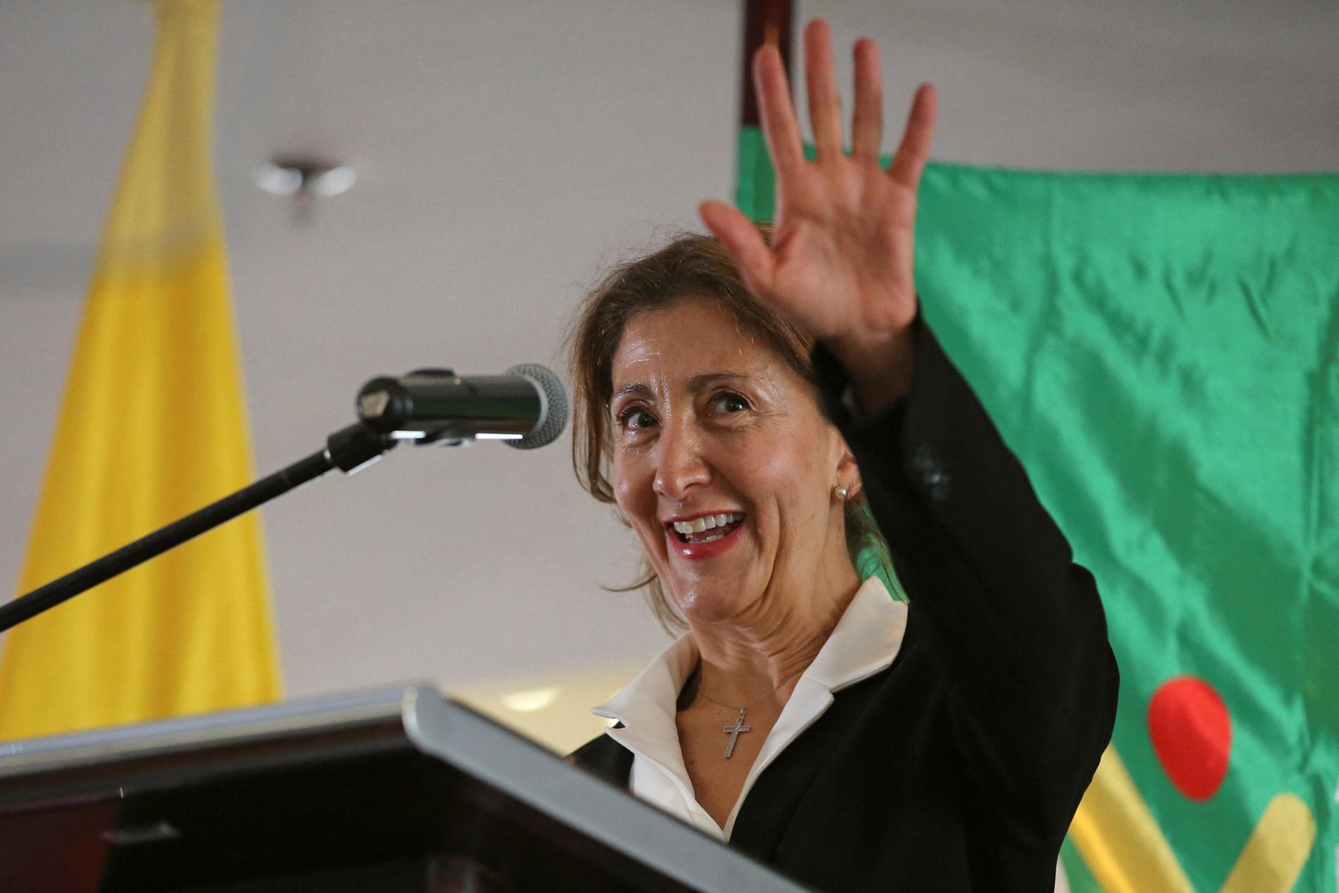 Íngrid Betancourt anuncia pré-candidatura presidencial 20 anos após sequestro