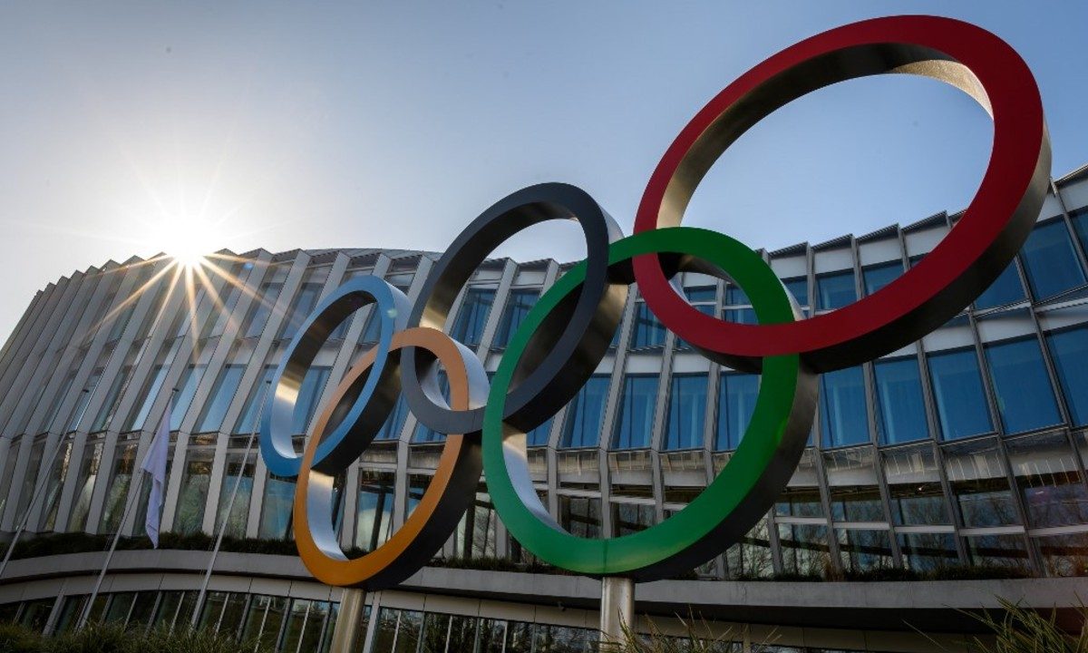 Sede do surfe olímpico recusa pedido do Brasil e teste de covid-19 vira impasse