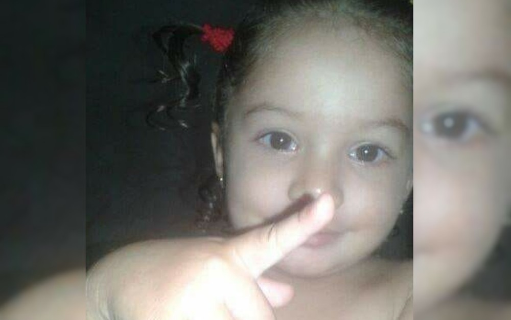Homem é preso suspeito de matar filha com golpe de foice na cabeça