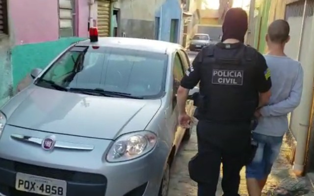 Dois homens são presos durante operação contra o roubo de veículos em Goiânia