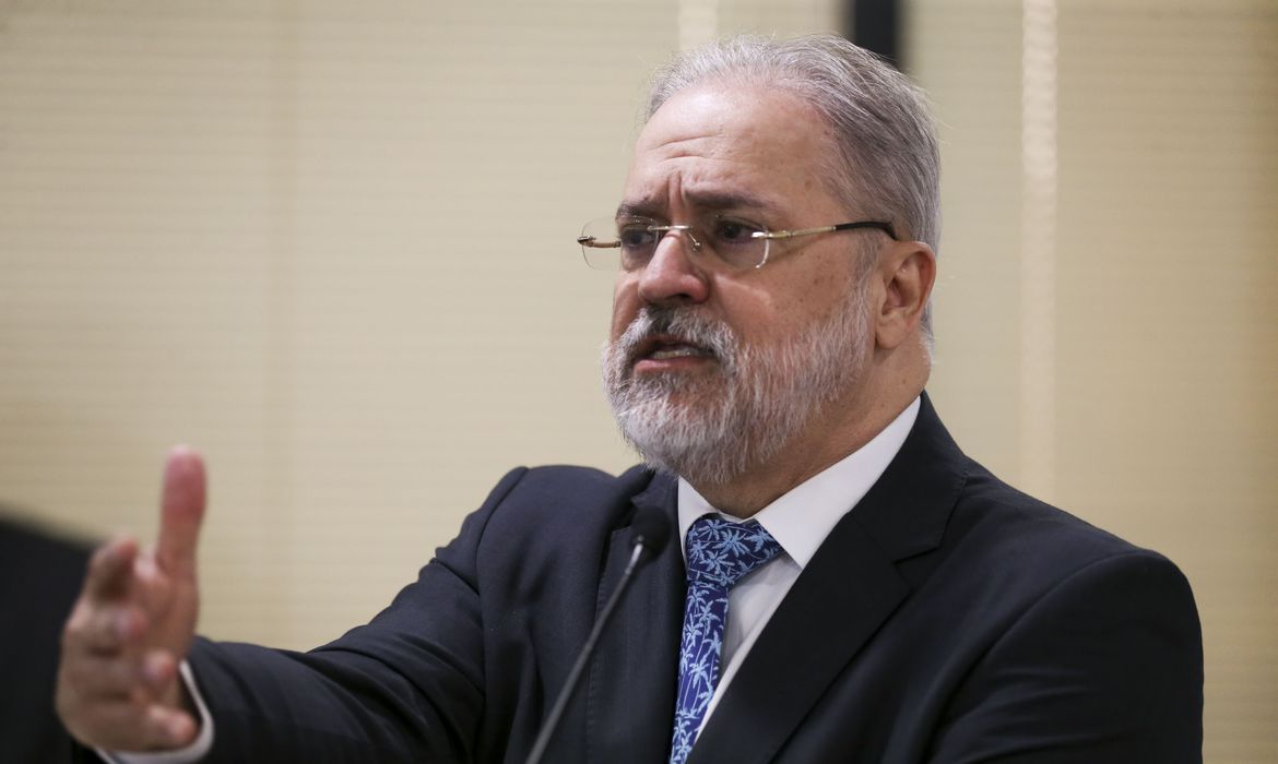Aras afirma em vídeo que quem ganhar eleições tomará posse em 1º de janeiro